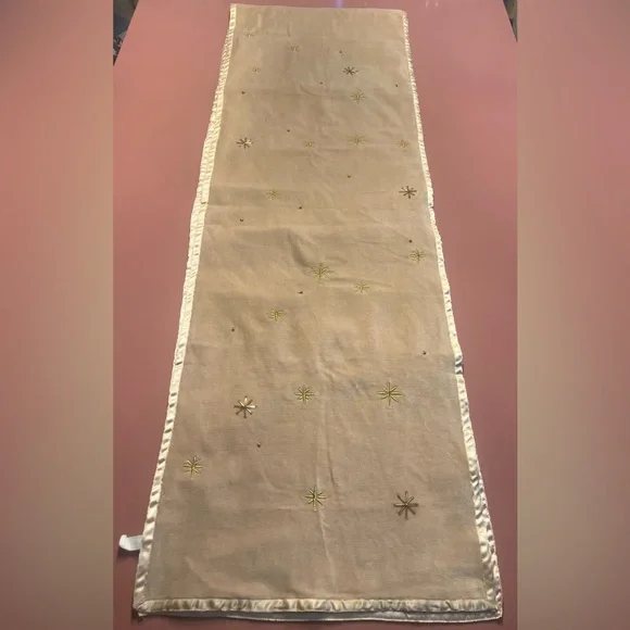 Terrain Celestial Embroidery Velvet Runner - Picture 6 of 12